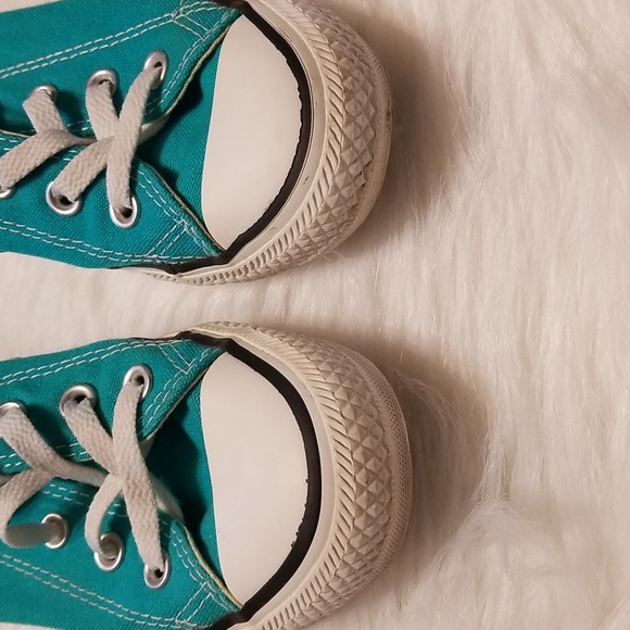 SOLD- Women's Converse Size 6- Teal color - Picture 5 of 6